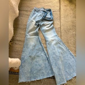 NOW THAT IS A BELL Jeans